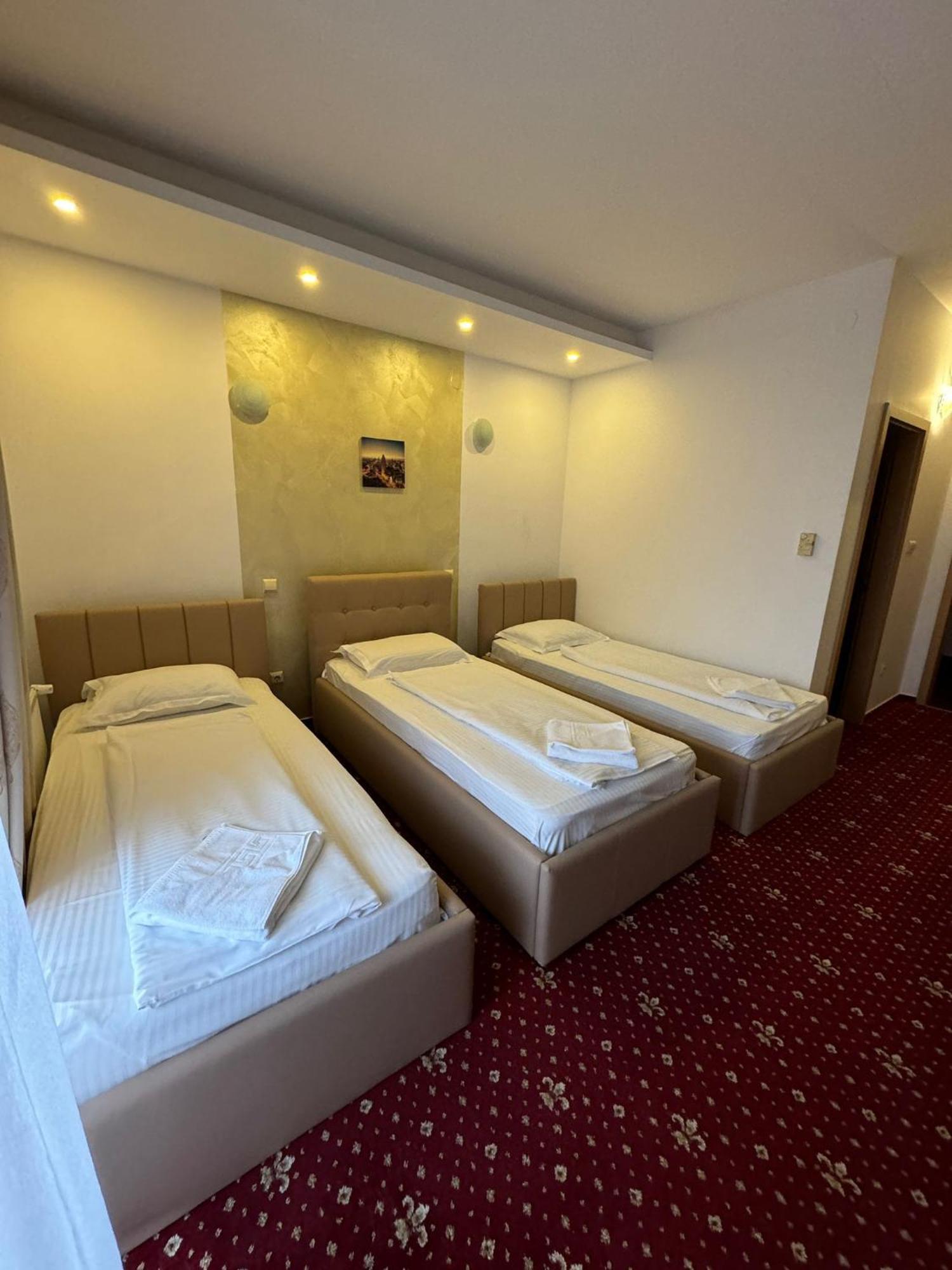 Hotel Vesztény Kültér fotó